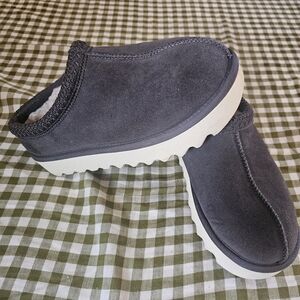 Darc Sport Charcoal Suede Mules